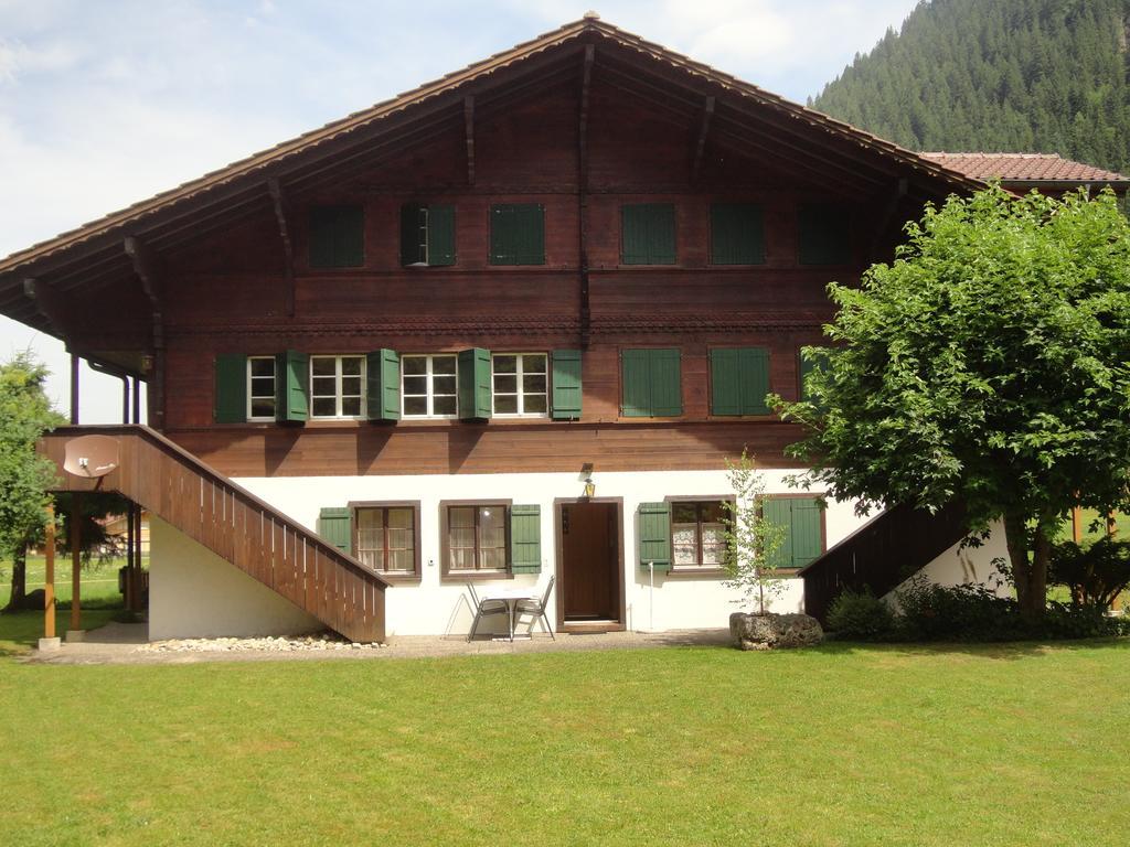 Schweiz ,lenk Ferienwohnung,kinderfreundl,seniorenfreundlich अपार्टमेंट Lenk